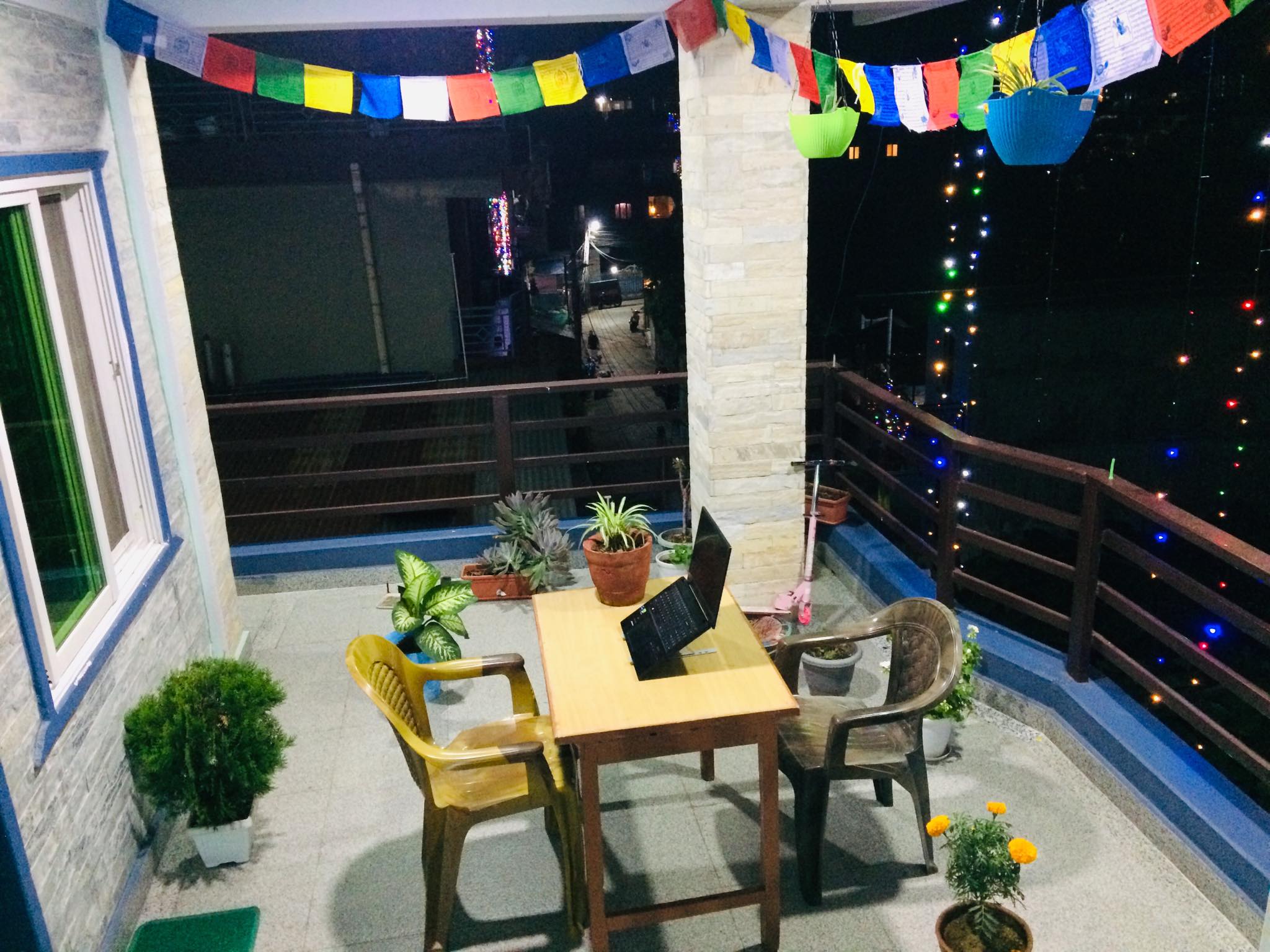Panorama OpenAir - Wide balcony with city views